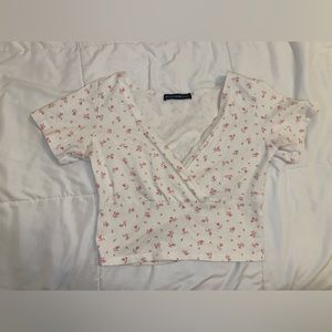 BRANDY MELVILLE PINK N WHITE CROP TOP